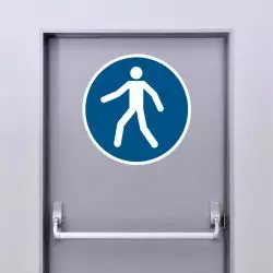 Autocollant Panneau Piétons - Utilisez le passage - ISO7010 - M024